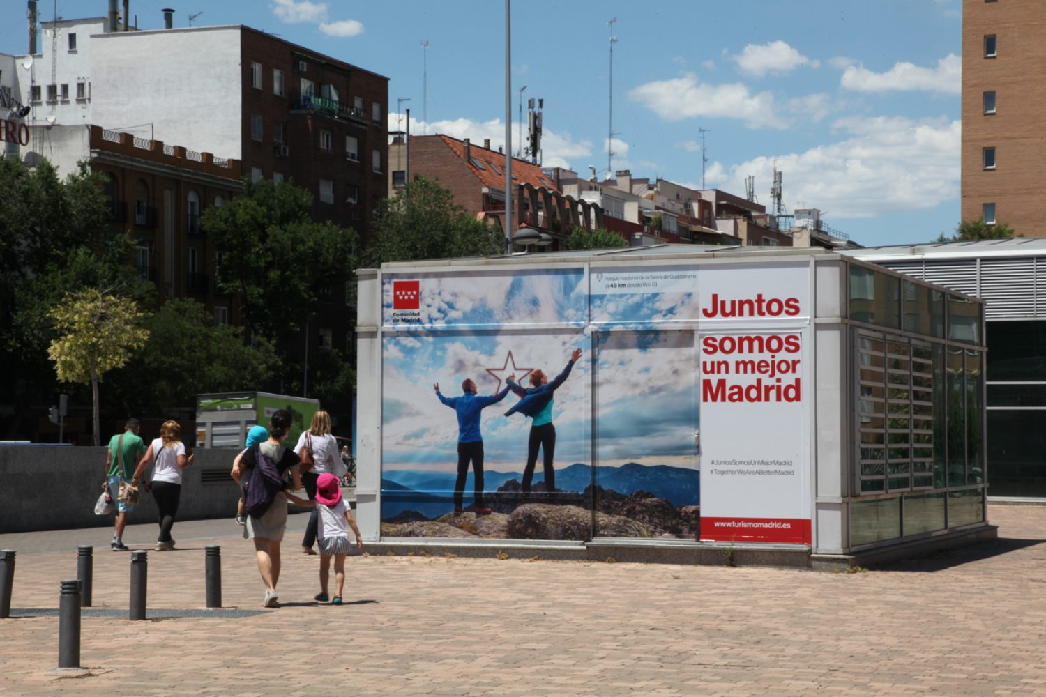 Soportes publicitarios de gran formato espectacular para Comunidad de Madrid