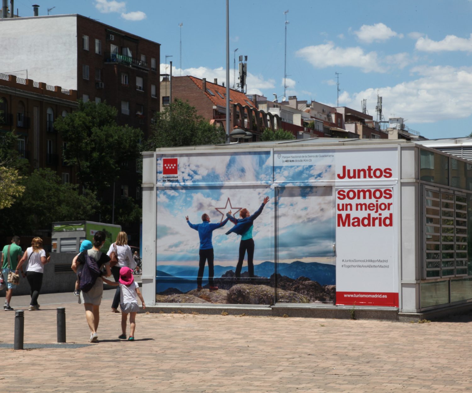 Soportes publicitarios de gran formato espectacular para Comunidad de Madrid