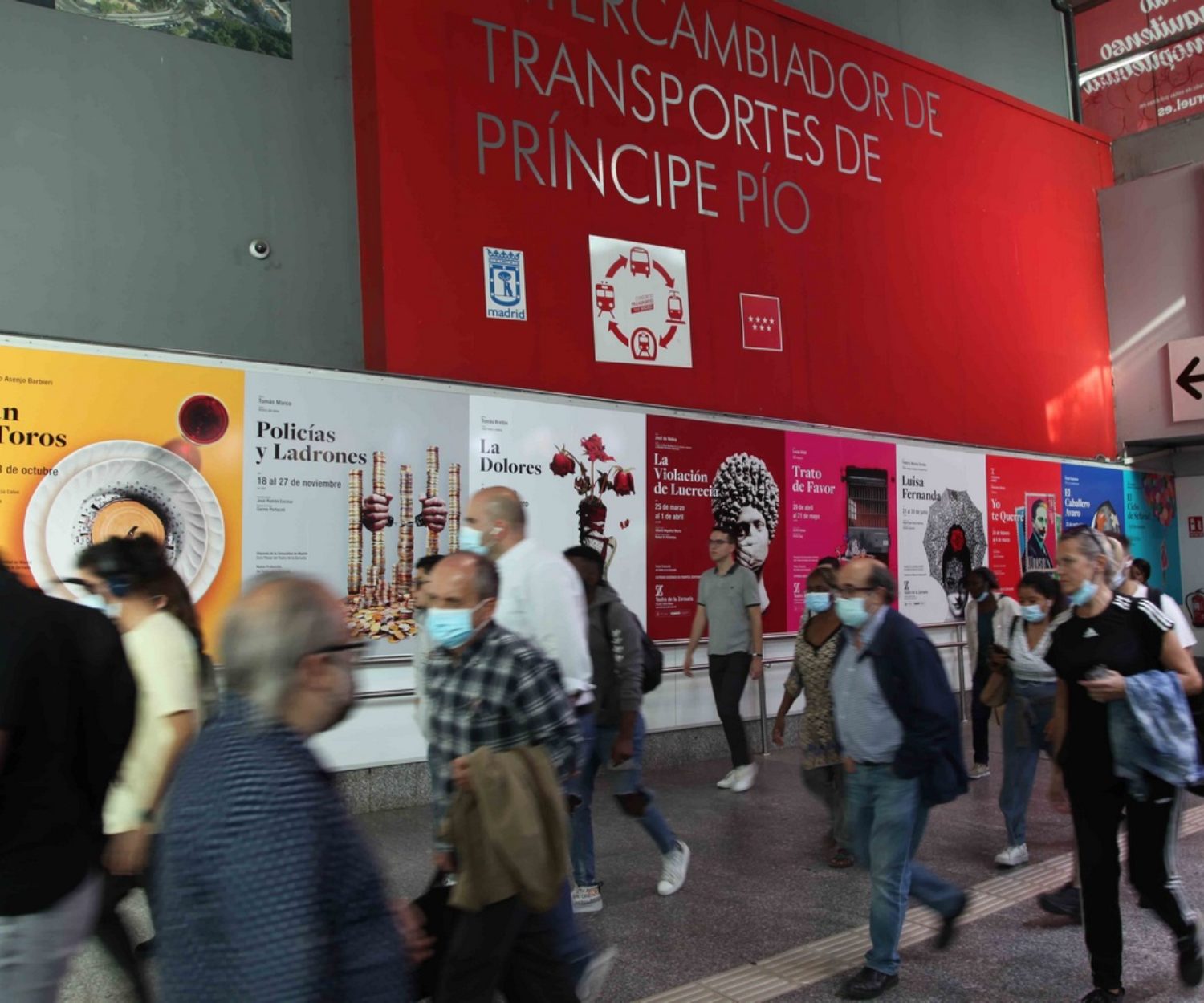 Cartelería interior para publicidad efectiva a altas audiencias en Intercambiador Príncipe Pío Madrid