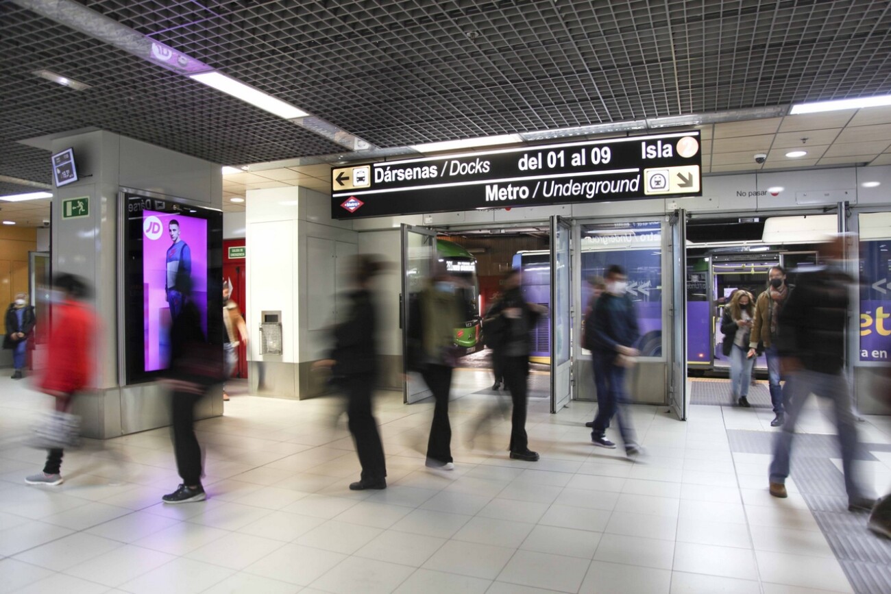 Circuito mupis digitales DOOH Urban Led Intercambiador Avenida América Madrid