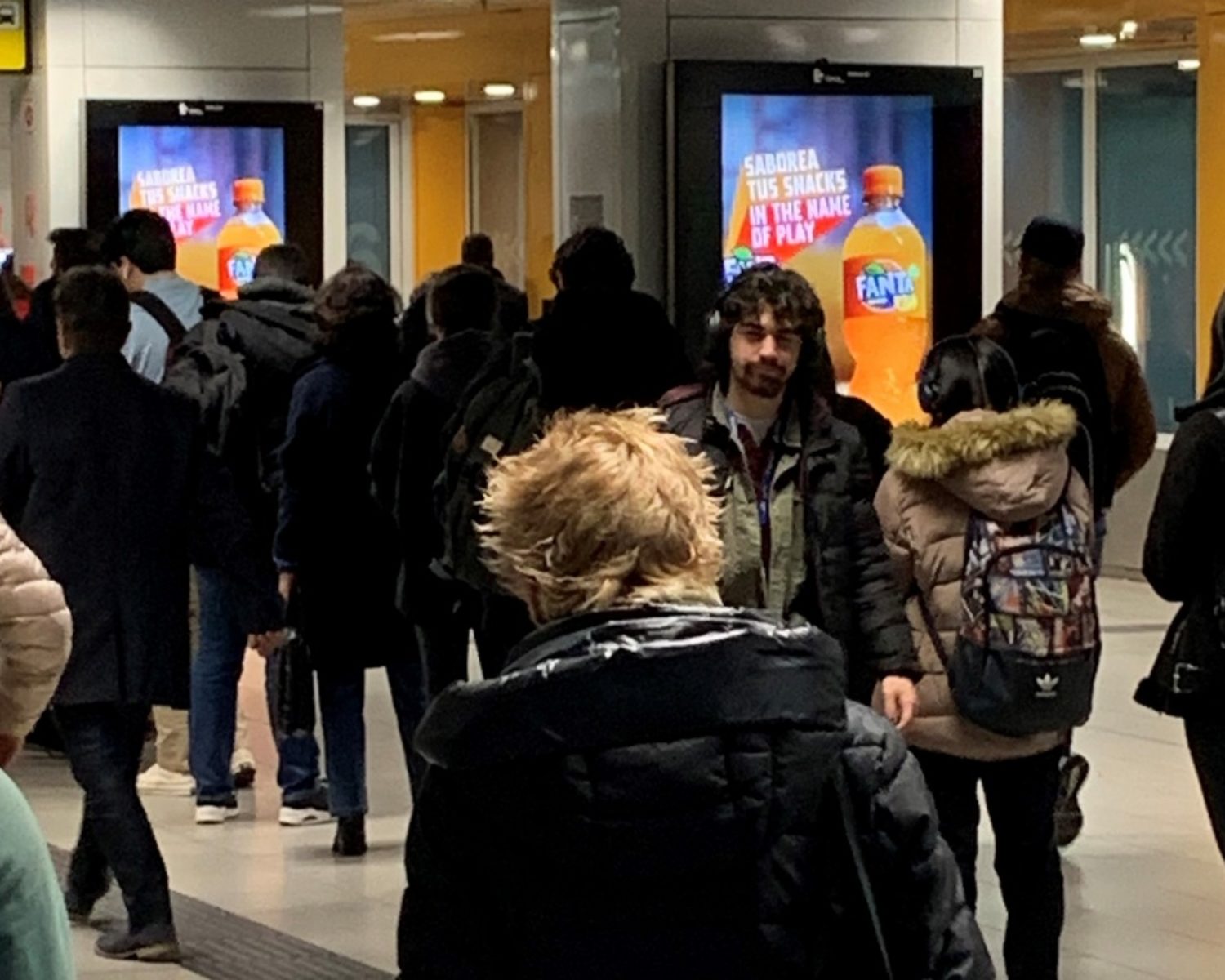 Exclusivistas en publicidad DOOH exterior en intercambiadores de transporte público en Madrid