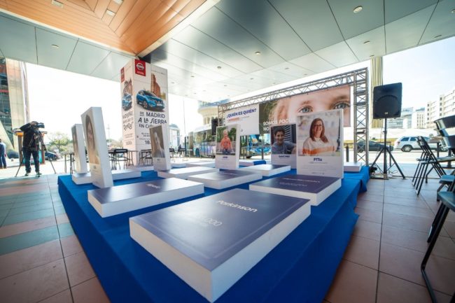 Pórtico de la Castellana. Acción especial de publicidad SANOFI en espacio en alquiler para eventos exteriores en Plaza Castilla Madrid