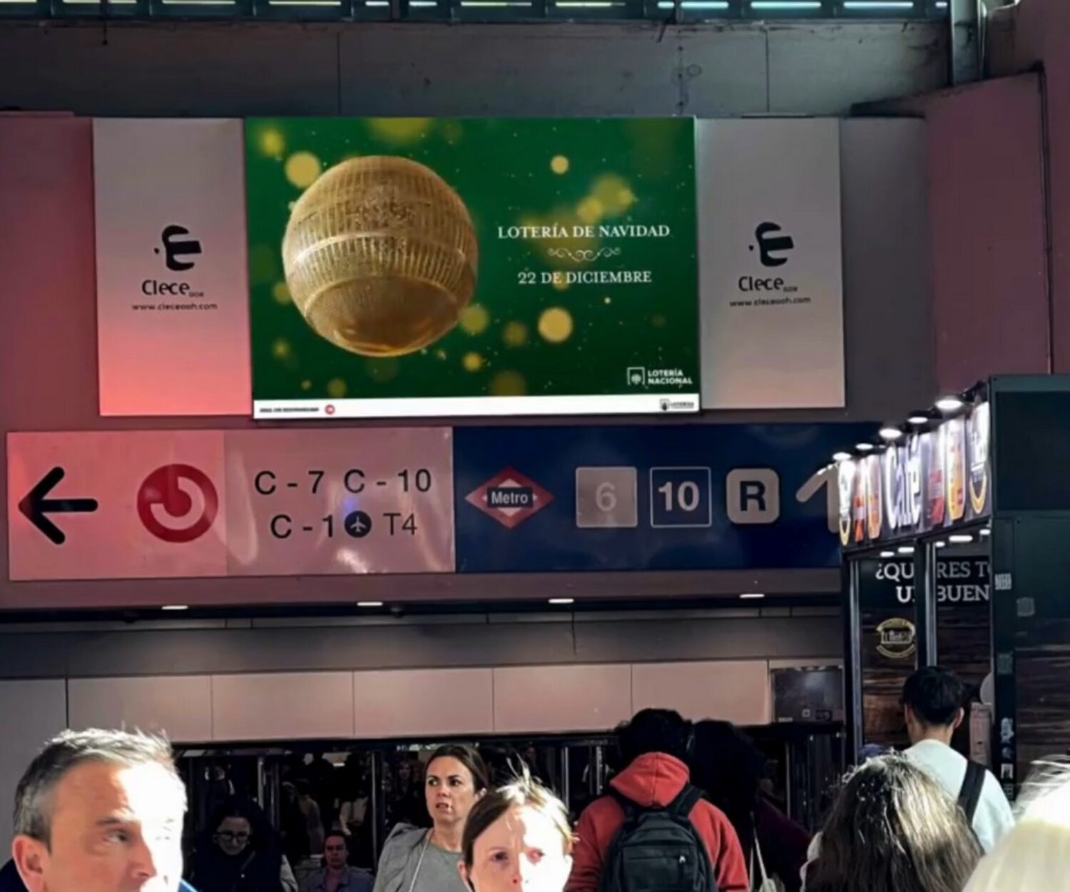 Publicidad DOOH en intercambiador Príncipe Pío - Loterías del Estado