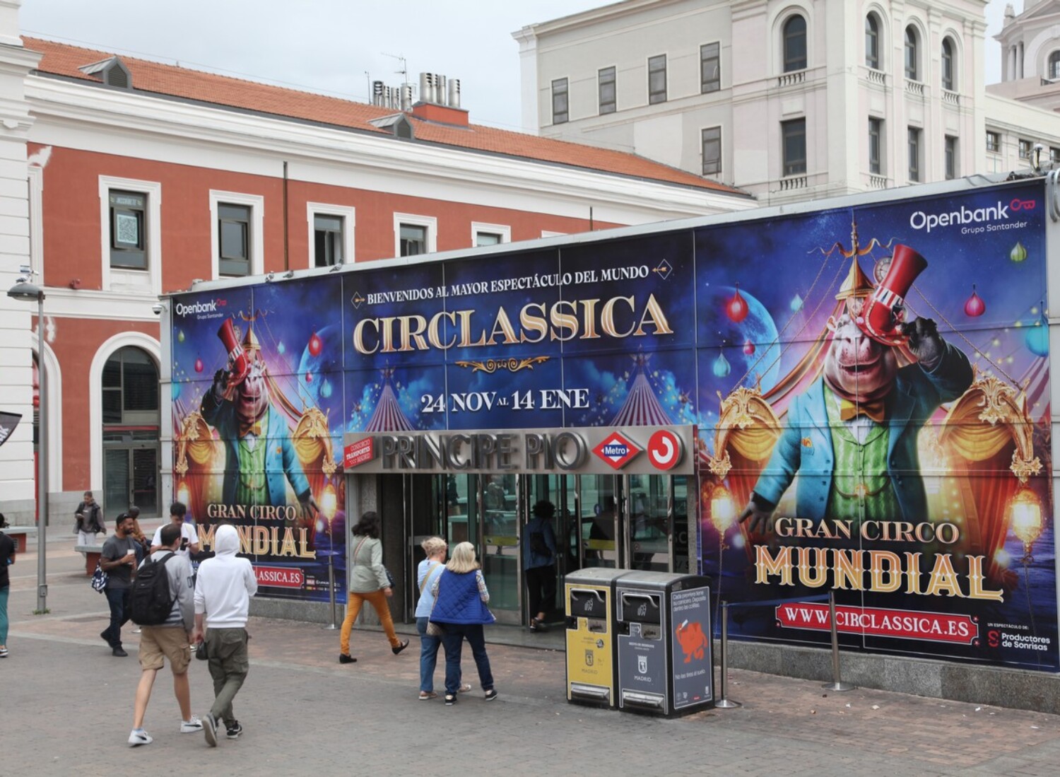 Marketing Espectacular en fachada de intercambiador de Príncipe Pío CIRCLASSICA