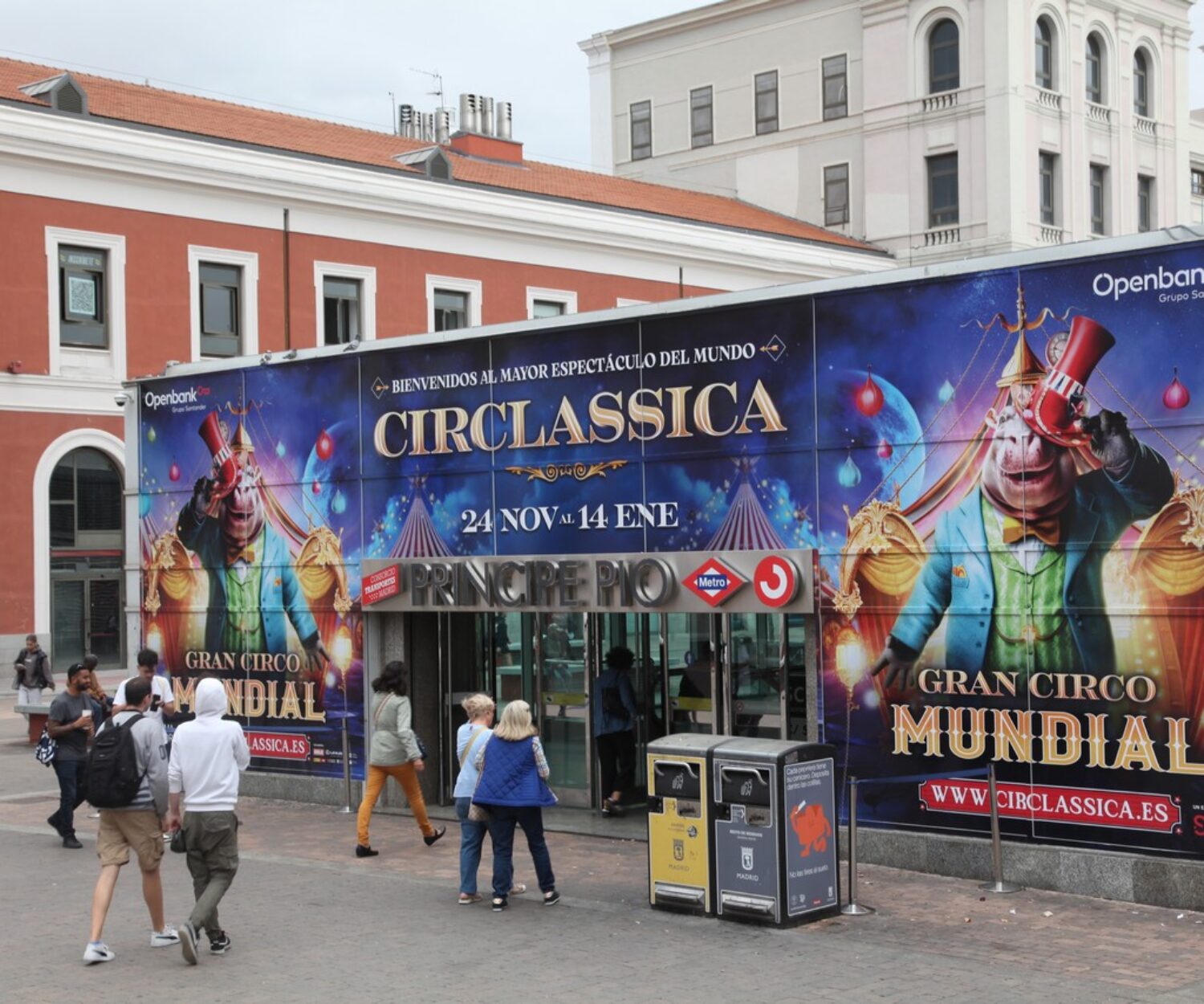 Marketing Espectacular en fachada de intercambiador de Príncipe Pío CIRCLASSICA