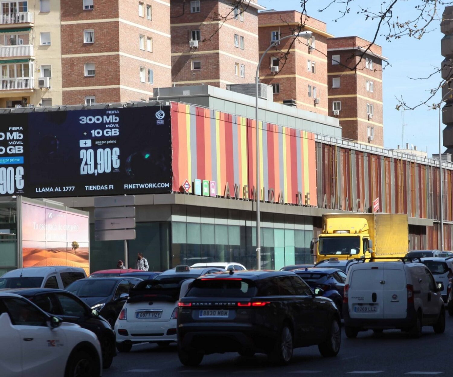 Campaña anuncios de Finetwork en circuito DOOH en Avenida de América
