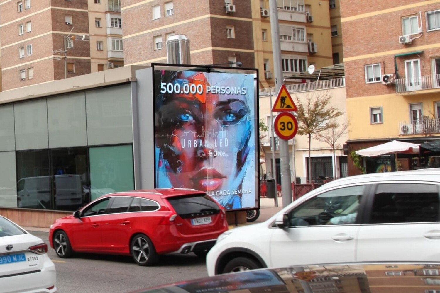 Pantallas espectaculares DOOH en Madrid