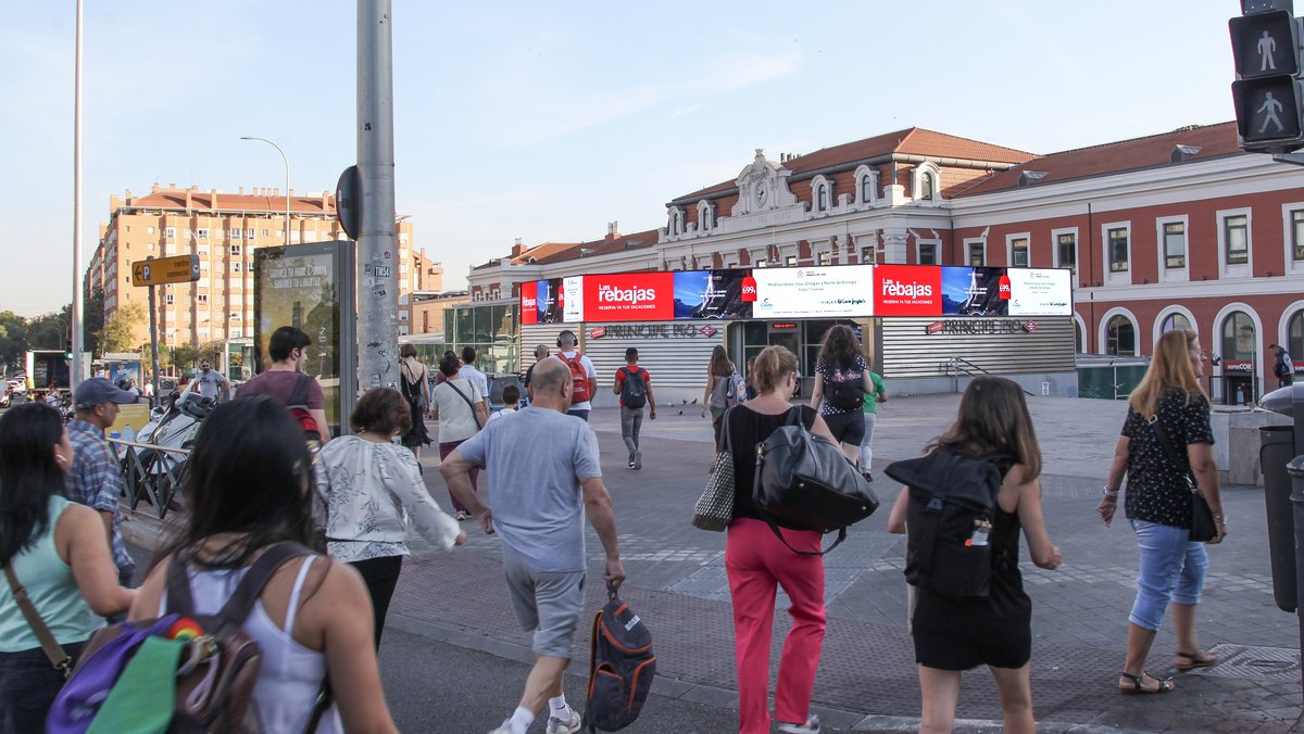 Compra programática de publicidad pDOOH en Madrid – Displays de exterior Urban Led de Clece OOH Compra programática de publicidad pDOOH en Madrid - Displays de exterior Urban Led de Clece OOH