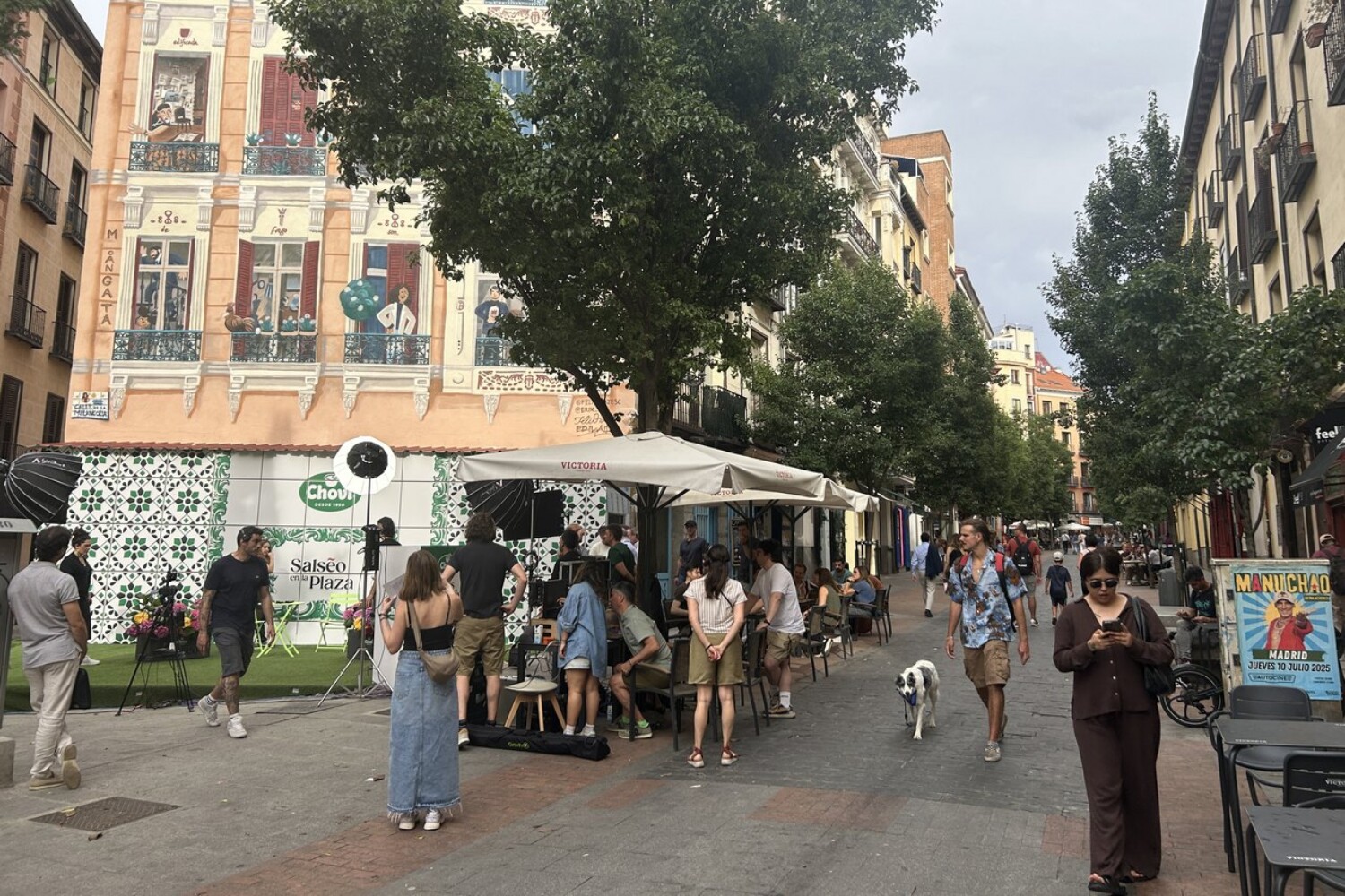 Espacio en alquiler para activaciones y acciones especiales de marketing Plaza de Santiago en Madrid