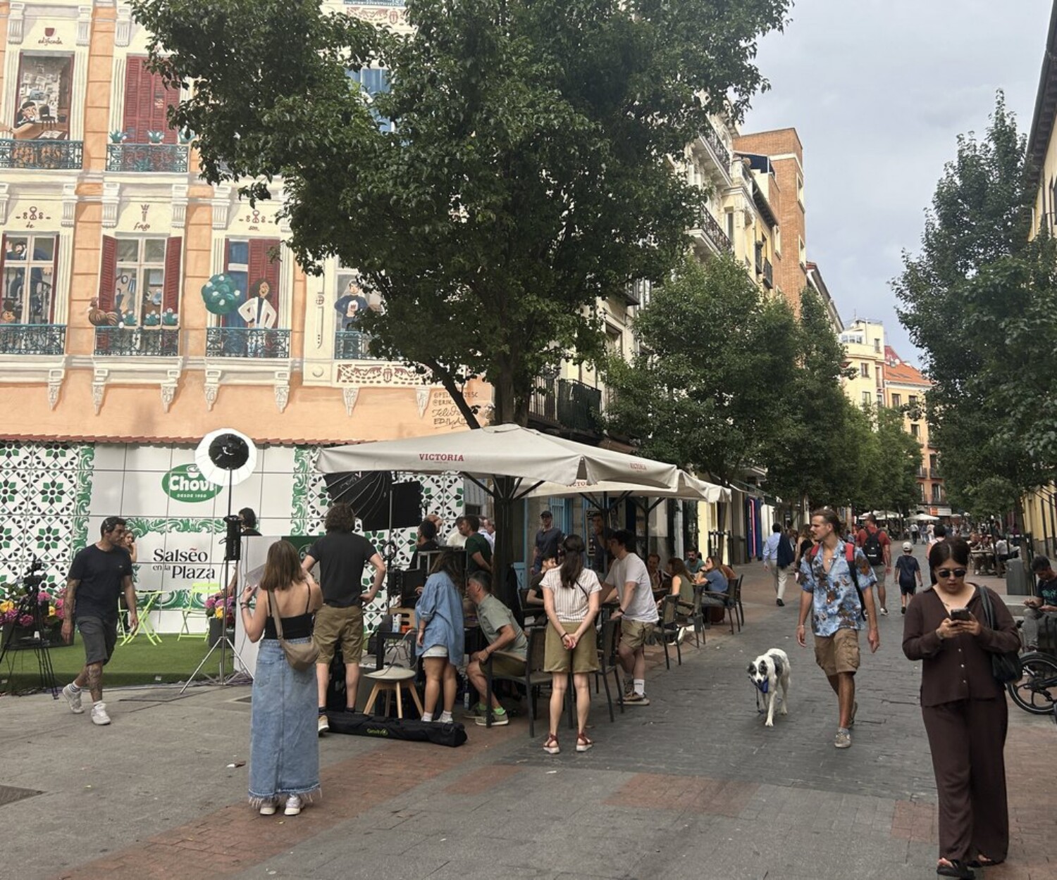Espacio en alquiler para activaciones y acciones especiales de marketing Plaza de Santiago en Madrid