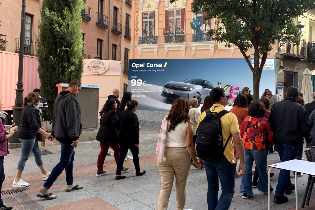 Espacio de eventos exterior con encanto en Madrid para acciones de marketing Plaza de Santiago